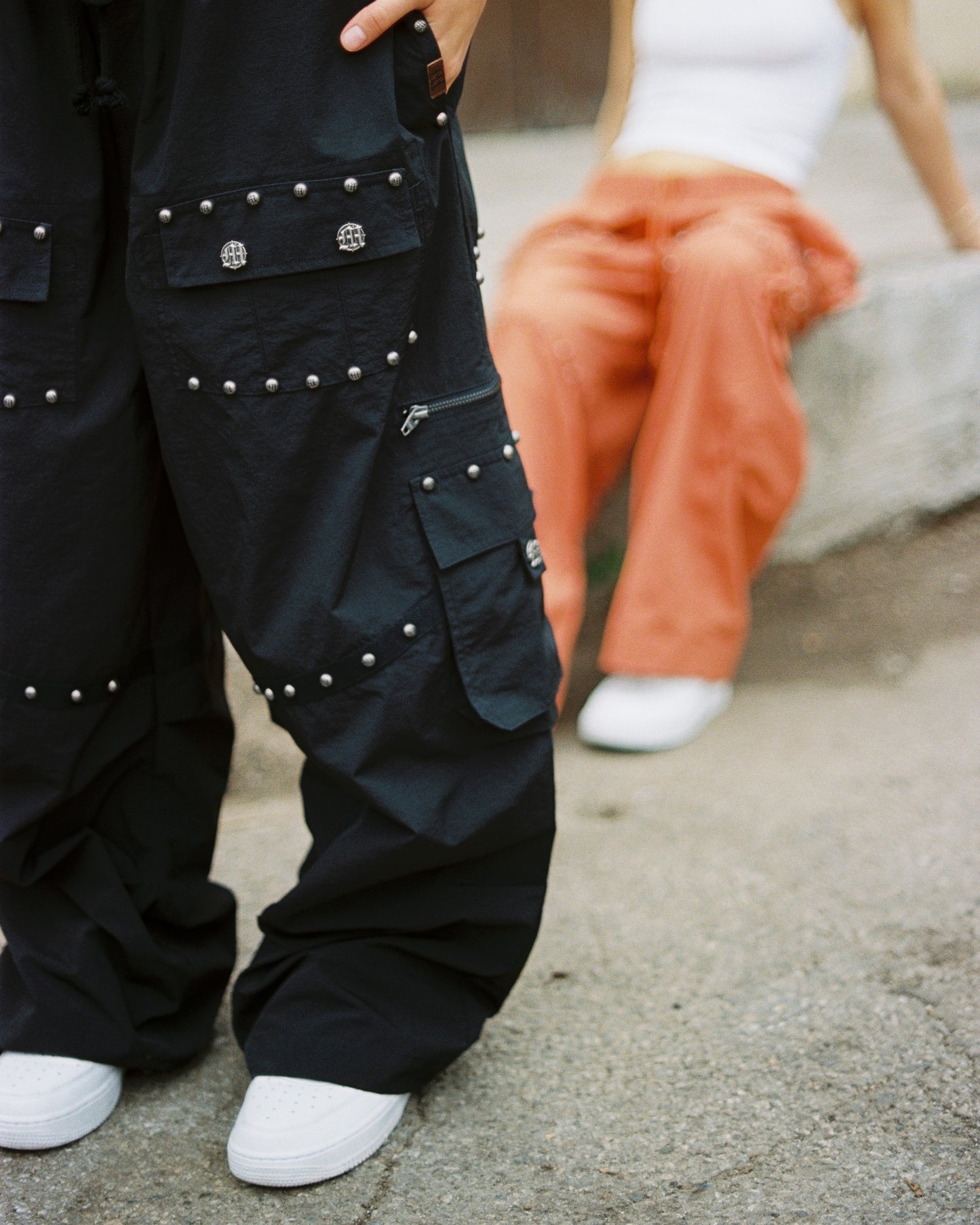 METAL RIVET NYLON PANTS