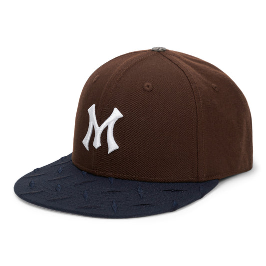 TEAM LOGO STEEL-PLATED BRIM FITTED CAP